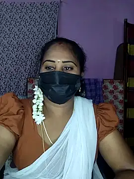 Snapshot of Tamil_devagi chatting on 04/19/26, 06:43 Tamil devagi online show from 04/19/26, 06:43