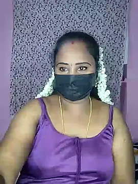 Snapshot of Tamil_devagi chatting on 05/17/26, 05:31 Tamil devagi online show from 05/17/26, 05:31