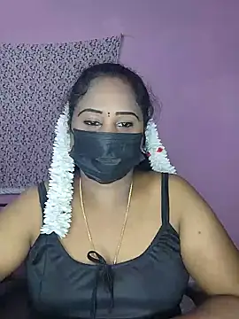 Snapshot of Tamil_devagi chatting on 06/12/26, 05:12 Tamil devagi online show from 06/12/26, 05:12
