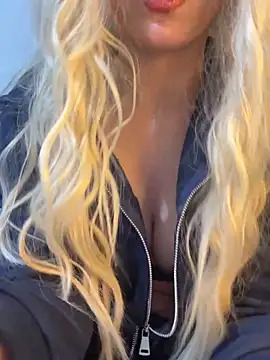 Manolya3434 online show from 11/17/25, 06:24