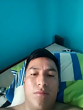 Snapshot of Enchulex919101 chatting on 11/16/25, 01:28 Enchulex919101 online show from 11/16/25, 01:28