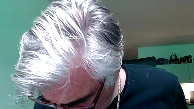 Buidapest online show from 05/16/26, 06:21