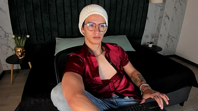 Brandon starkk online show from 11/26/25, 11:55