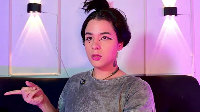 Angel-umbra online show from 04/10/26, 08:02