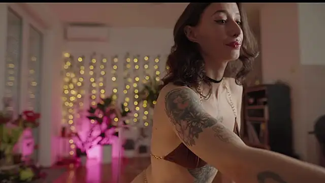 Snapshot of inked_witch chatting on 02/19/25, 08:22 inked witch online show from 02/19/25, 08:22