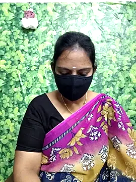 Queen-Neha online show from 12/17/25, 07:25