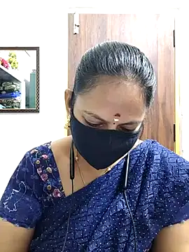 Snapshot of Queen-Neha chatting on 03/11/26, 03:01 Queen-Neha online show from 03/11/26, 03:01