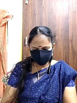 Snapshot of Queen-Neha chatting on 03/11/26, 06:14 Queen-Neha online show from 03/11/26, 06:14