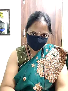 Snapshot of Queen-Neha chatting on 03/25/26, 08:04 Queen-Neha online show from 03/25/26, 08:04