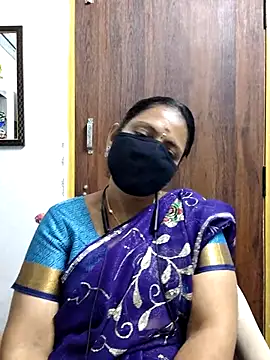 Snapshot of Queen-Neha chatting on 03/28/26, 06:29 Queen-Neha online show from 03/28/26, 06:29