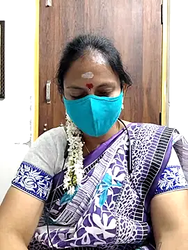 Snapshot of Queen-Neha chatting on 04/10/26, 02:33 Queen-Neha online show from 04/10/26, 02:33