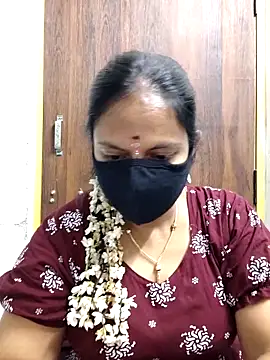 Snapshot of Queen-Neha chatting on 04/11/26, 06:12 Queen-Neha online show from 04/11/26, 06:12