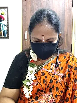 Snapshot of Queen-Neha chatting on 04/12/26, 09:47 Queen-Neha online show from 04/12/26, 09:47