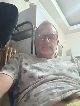 Snapshot of nard53 chatting on 07/13/26, 01:08 nard53 online show from 07/13/26, 01:08