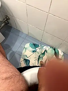 marc8876 online show from 12/18/25, 05:13