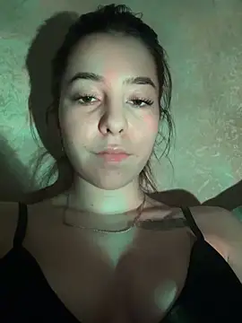 Snapshot of Anoraaa8A chatting on 03/17/26, 08:45 Anoraaa8A online show from 03/17/26, 08:45