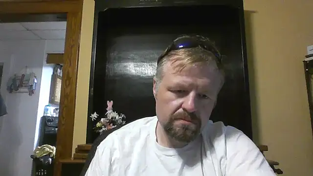 Snapshot of TheOneDonShaun chatting on 04/19/26, 12:33 TheOneDonShaun online show from 04/19/26, 12:33