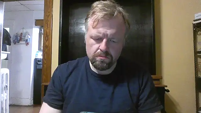 Snapshot of TheOneDonShaun chatting on 04/21/26, 02:51 TheOneDonShaun online show from 04/21/26, 02:51