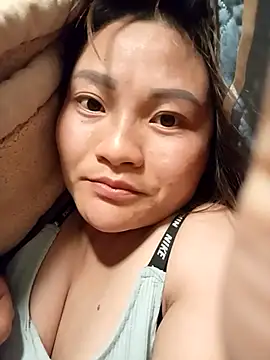 Lee-Thee online show from 11/19/25, 01:33