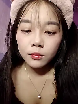 Snapshot of Baa-bee22 chatting on 05/12/26, 12:41 Baa-bee22 online show from 05/12/26, 12:41