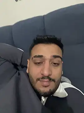 Snapshot of MertHakan7 chatting on 11/17/25, 04:57 MertHakan7 online show from 11/17/25, 04:57