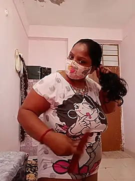 Snapshot of CUTE-LOVE-SWEETS chatting on 06/04/26, 04:18 CUTE-LOVE-SWEETS online show from 06/04/26, 04:18