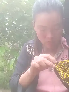 meomeo-00 online show from 12/04/25, 03:27