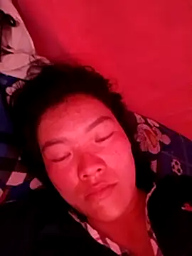 meomeo-00 online show from 12/15/25, 12:04