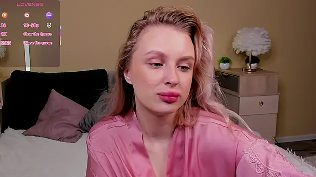 Snapshot of KiraRuiz chatting on 02/08/26, 01:09 KiraRuiz online show from 02/08/26, 01:09