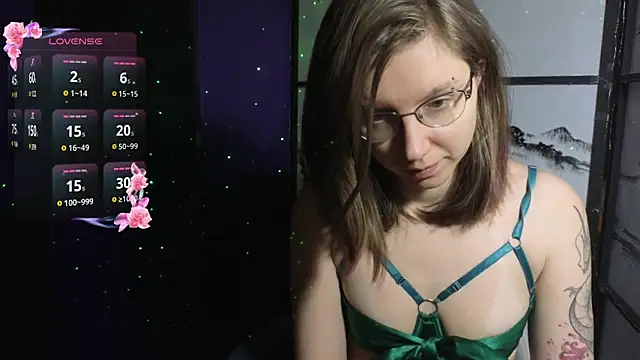 Snapshot of scarlettsrose chatting on 01/12/26, 11:04 scarlettsrose online show from 01/12/26, 11:04