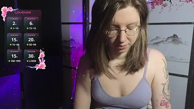 Snapshot of scarlettsrose chatting on 03/03/26, 02:01 scarlettsrose online show from 03/03/26, 02:01