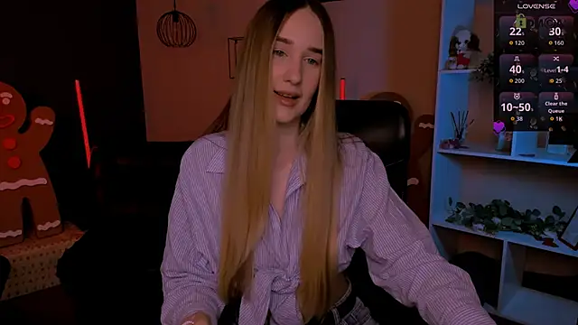 Snapshot of _kellykitten_ chatting on 12/18/25, 10:10 kellykitten online show from 12/18/25, 10:10