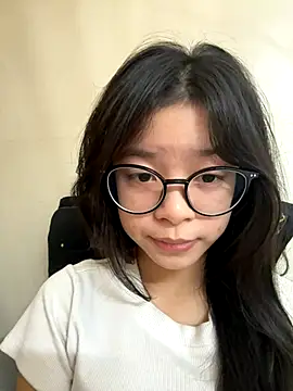 mau155  online show from 11/17/25, 01:17