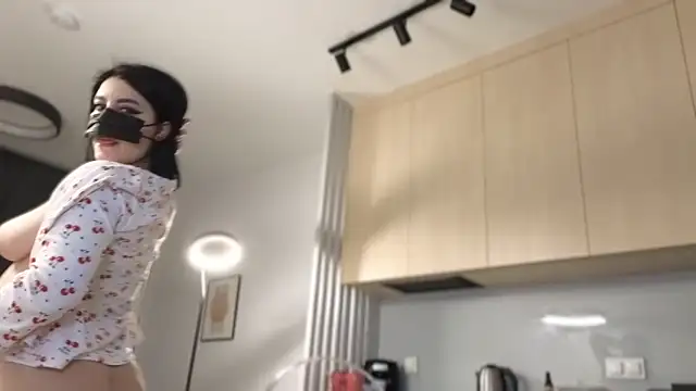 Snapshot of chikarima chatting on 03/09/26, 10:03 chikarima online show from 03/09/26, 10:03