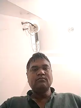 Snapshot of Sagarnp chatting on 11/18/25, 11:37 Sagarnp online show from 11/18/25, 11:37