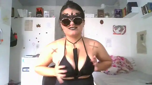 Snapshot of Satanatrix chatting on 03/19/26, 06:23 Satanatrix online show from 03/19/26, 06:23