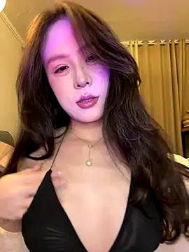 Snapshot of pupu_ chatting on 12/15/25, 02:32 pupu online show from 12/15/25, 02:32