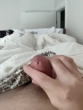 Snapshot of berkkderlerr chatting on 04/19/26, 08:35 berkkderlerr online show from 04/19/26, 08:35