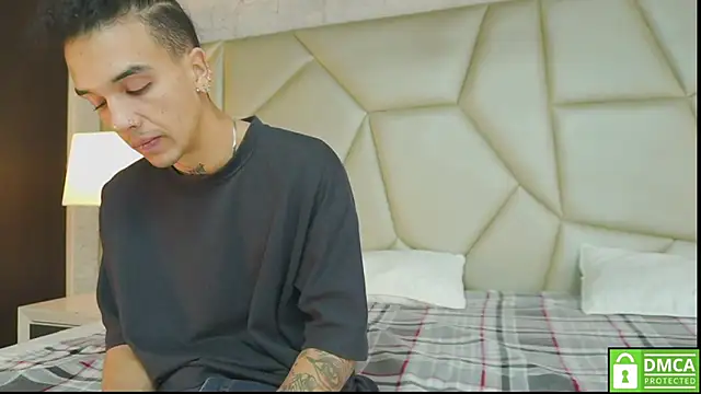 Snapshot of Be_curious chatting on 03/24/26, 12:10 Be curious online show from 03/24/26, 12:10