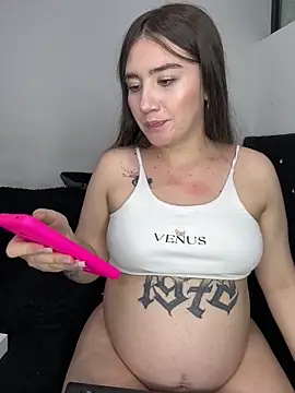 abiiegaill2 online show from 11/19/25, 02:33