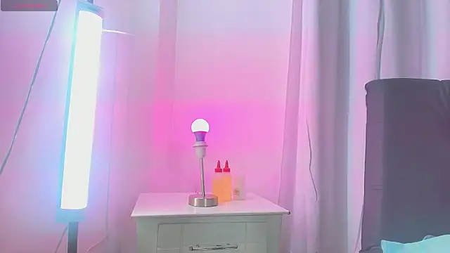 Ebony Pregnant Teen online show from 12/15/25, 05:34