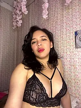 Snapshot of Esmerald_1111 chatting on 01/17/26, 12:32 Esmerald 1111 online show from 01/17/26, 12:32