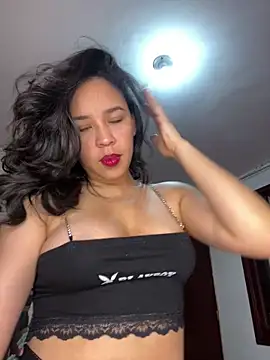 Snapshot of Esmerald_1111 chatting on 01/19/26, 03:05 Esmerald 1111 online show from 01/19/26, 03:05