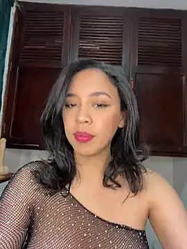 Snapshot of Esmerald_1111 chatting on 03/19/26, 10:08 Esmerald 1111 online show from 03/19/26, 10:08