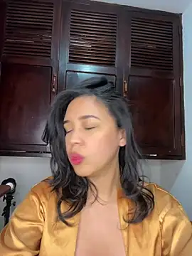 Snapshot of Esmerald_1111 chatting on 03/31/26, 11:21 Esmerald 1111 online show from 03/31/26, 11:21