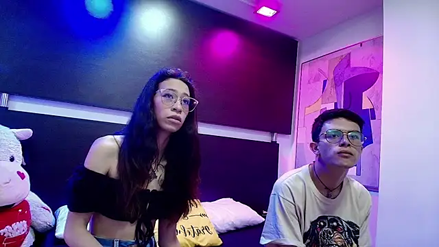 Snapshot of Lianna_and_Jean chatting on 11/18/25, 12:42 Lianna and Jean online show from 11/18/25, 12:42