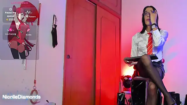 NicolleDiamondss online show from 11/19/25, 04:40