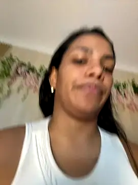 ArielleMillerr- online show from 12/17/25, 05:52