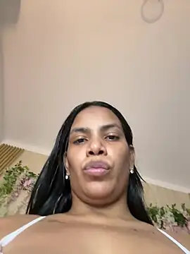 Snapshot of ArielleMillerr- chatting on 02/06/26, 05:49 ArielleMillerr- online show from 02/06/26, 05:49