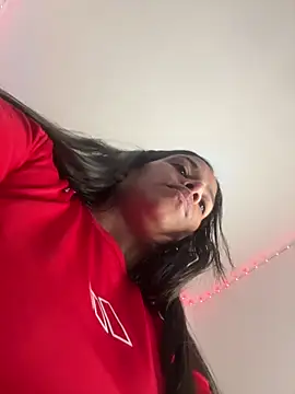 Snapshot of ArielleMillerr- chatting on 03/20/26, 04:23 ArielleMillerr- online show from 03/20/26, 04:23